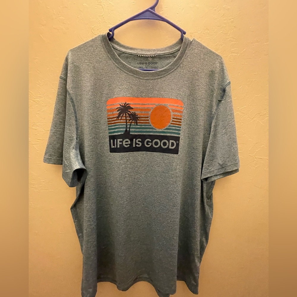 NWOT Life Is Good Men's Gray Tee with Orange Graphic Size Large